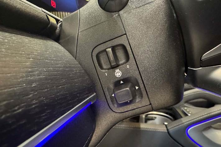 Sort Mercedes GLE53 fra 2025