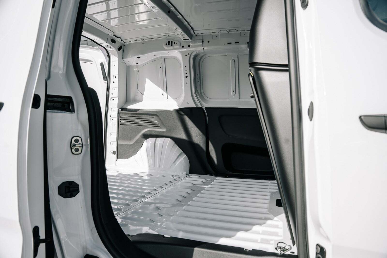 Hvid Toyota ProAce City fra 2025