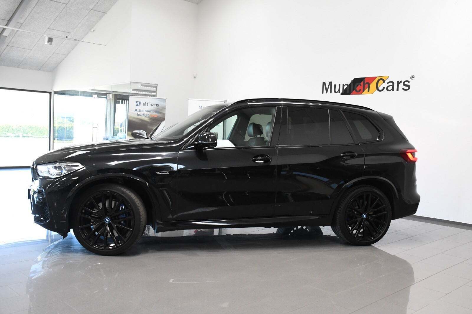 Sort BMW X5 fra 2022