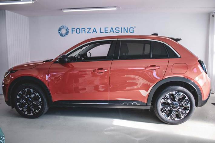 Orange Fiat 600e fra 2024