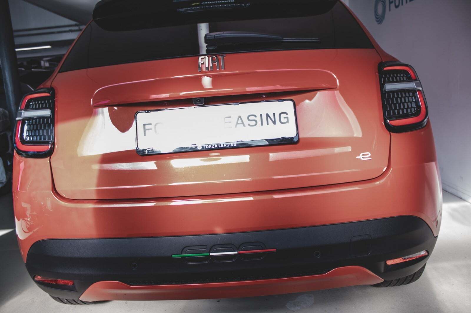 Orange Fiat 600e fra 2024