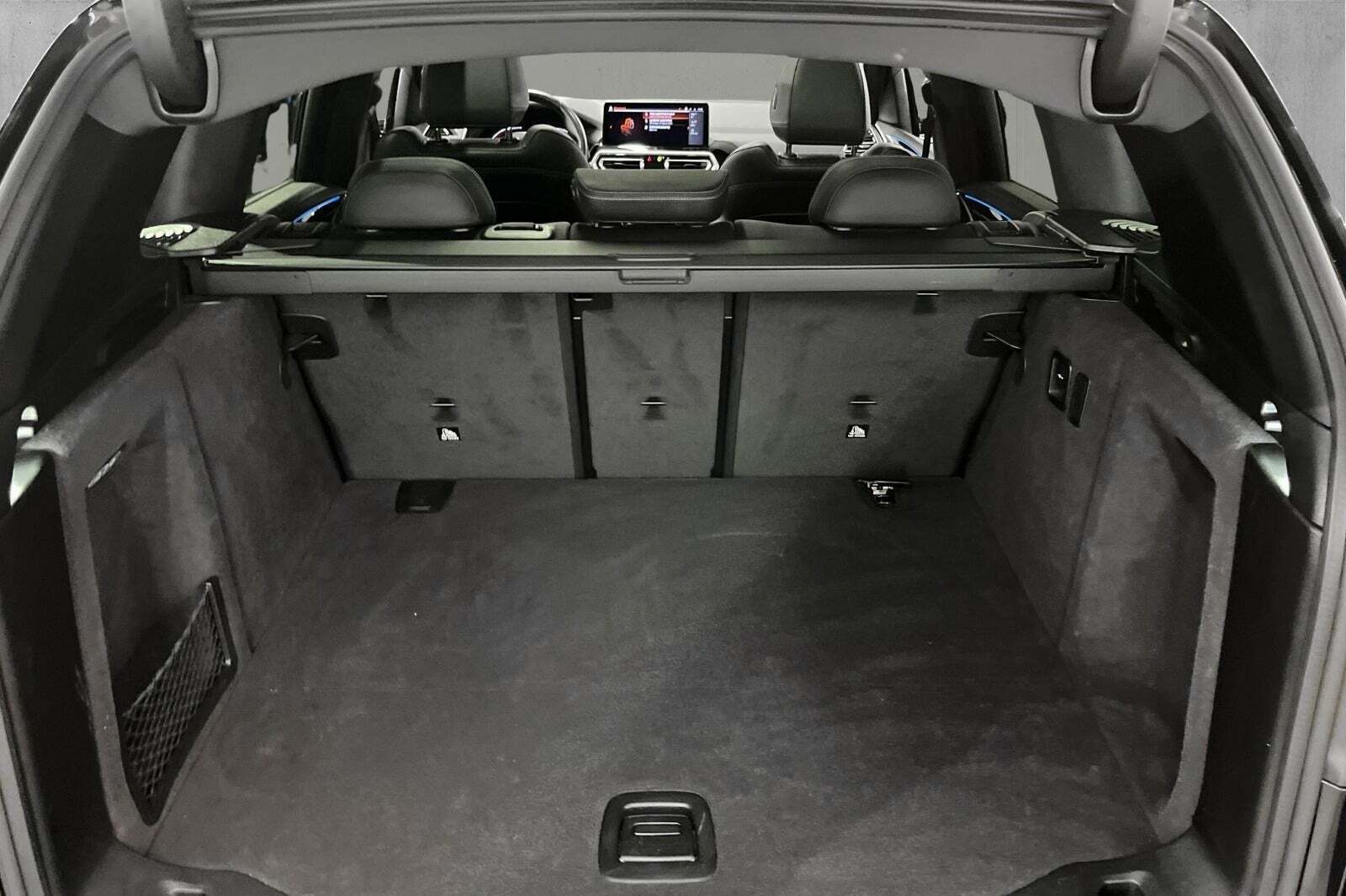 Sort BMW iX3 fra 2023