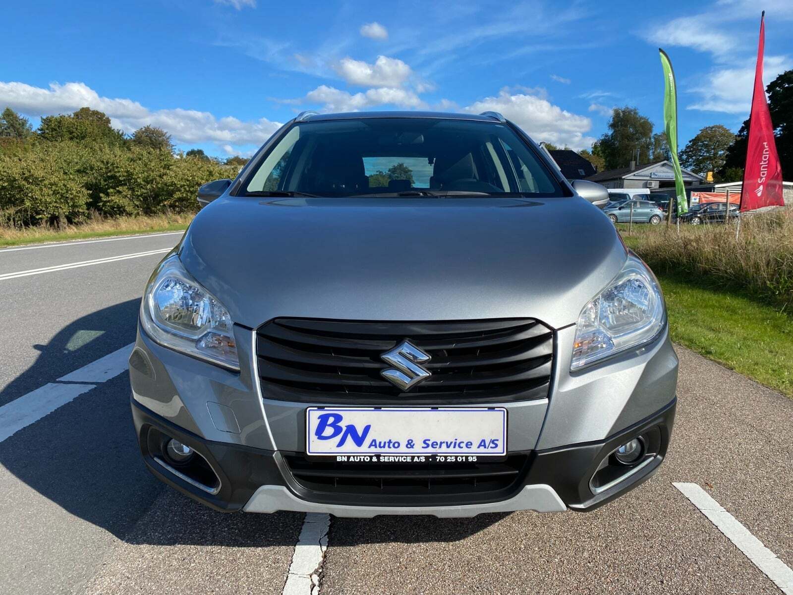 Grå Suzuki S-Cross fra 2014