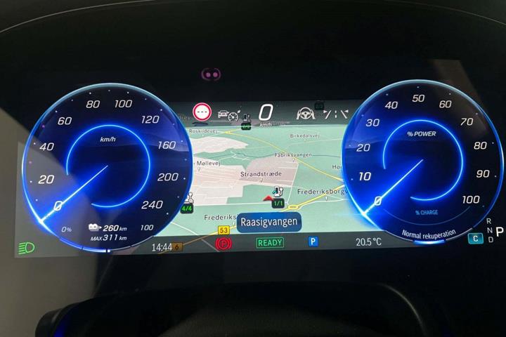 Sort Mercedes EQS580 fra 2022
