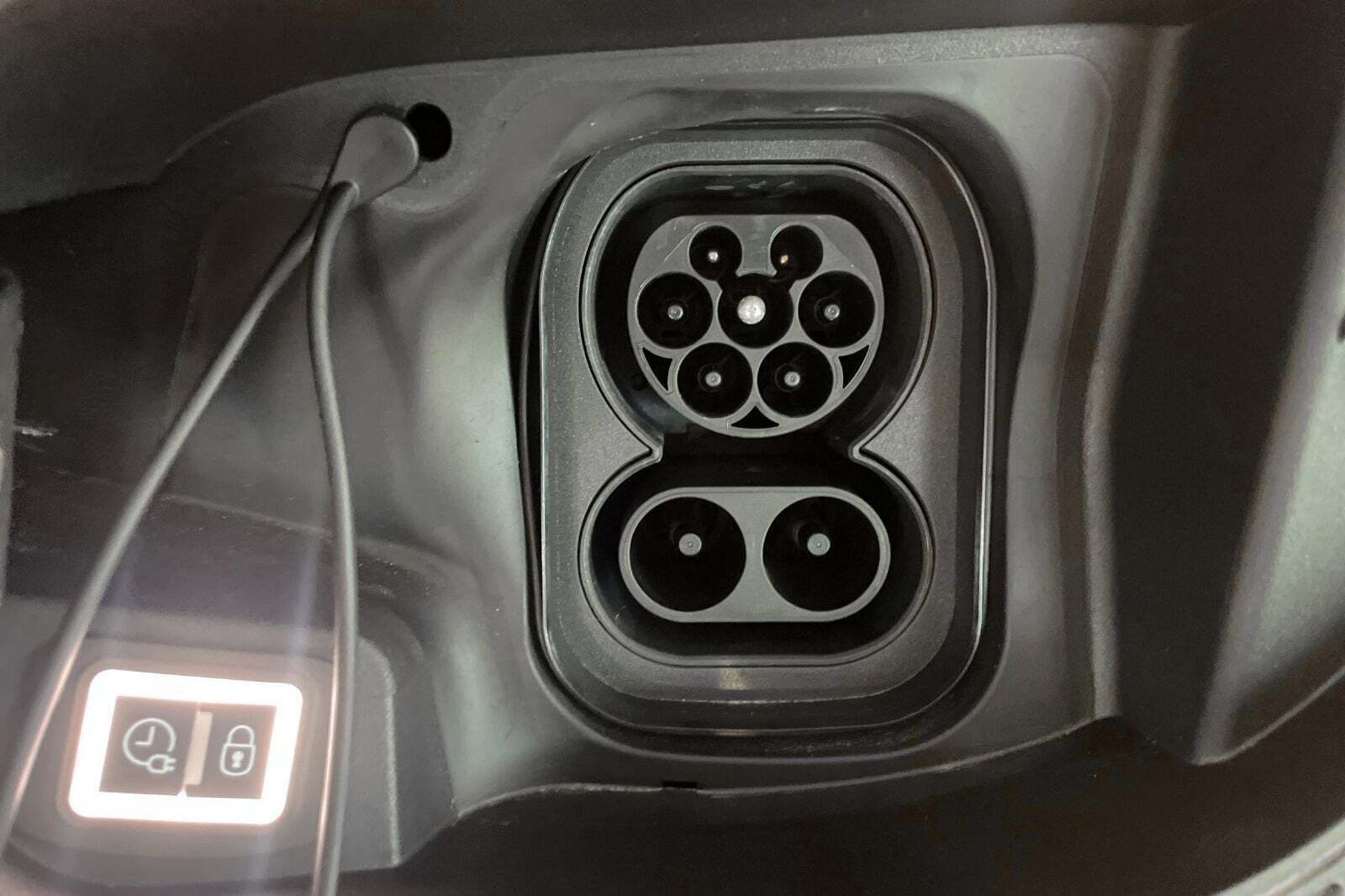 Rød Fiat 600e fra 2023