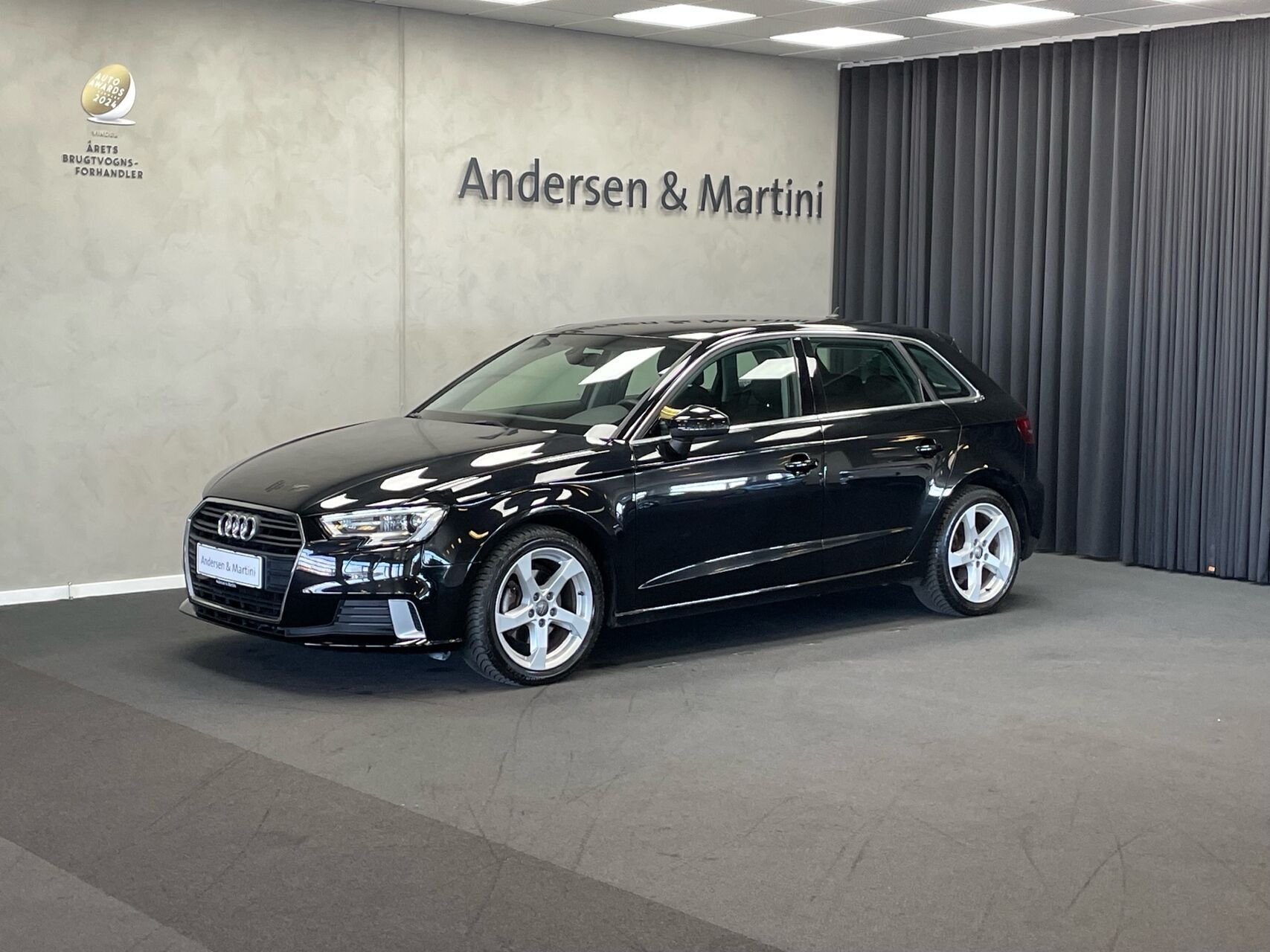 Sort Audi A3 fra 2018 set udefra