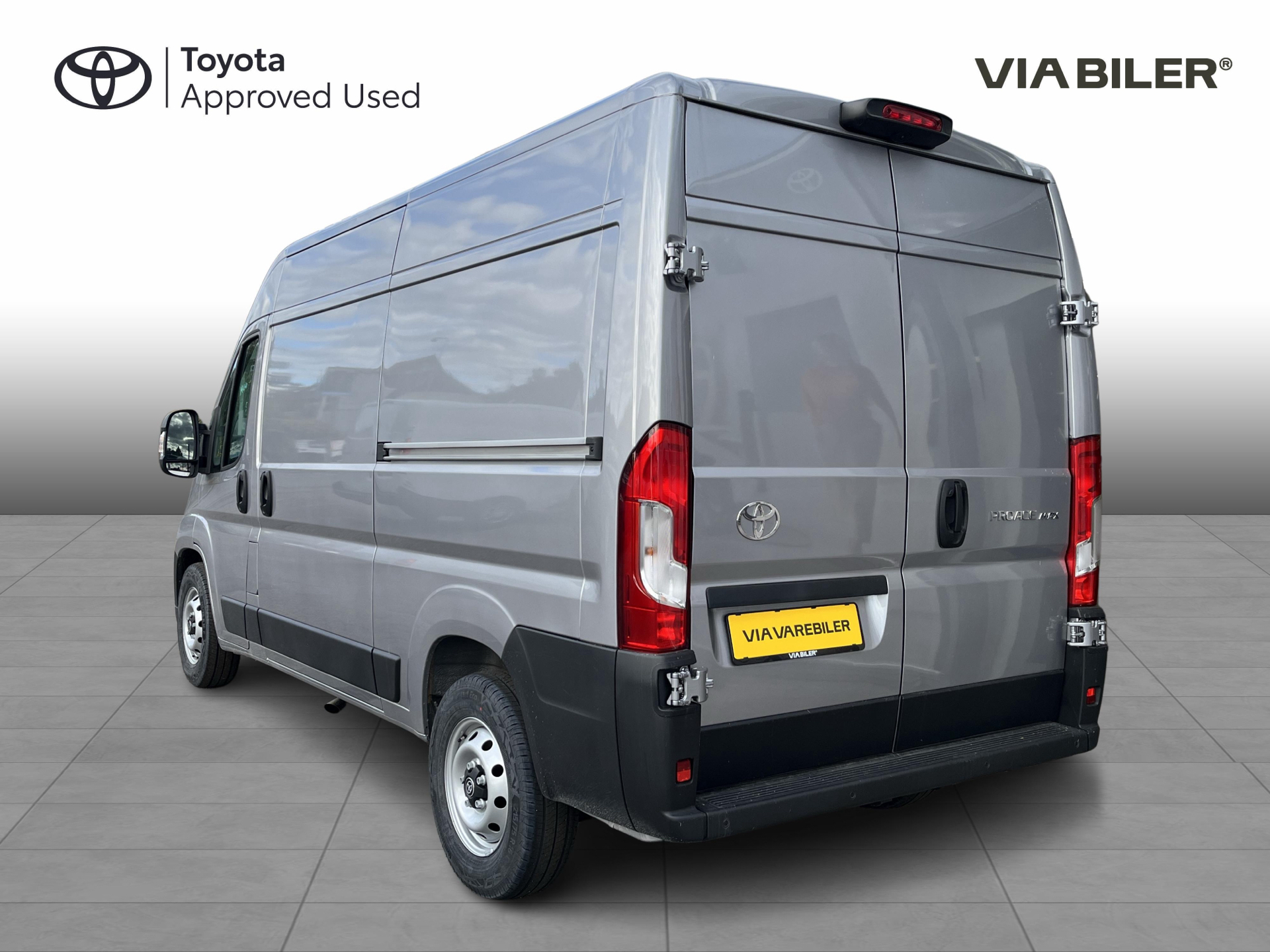 Toyota Proace Max 2,2 Medium D Comfort Master To skydedør m. højt tag 140HK Van 8g Aut.