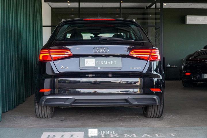 Sort Audi A3 fra 2016