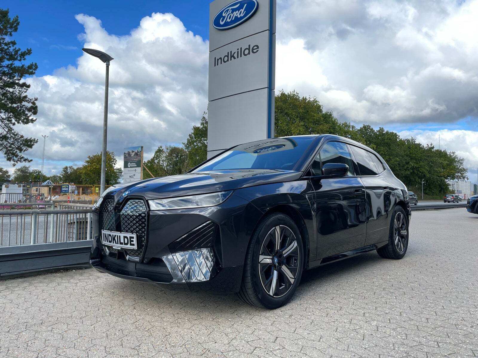 BMW iX xDrive50 Supercharged