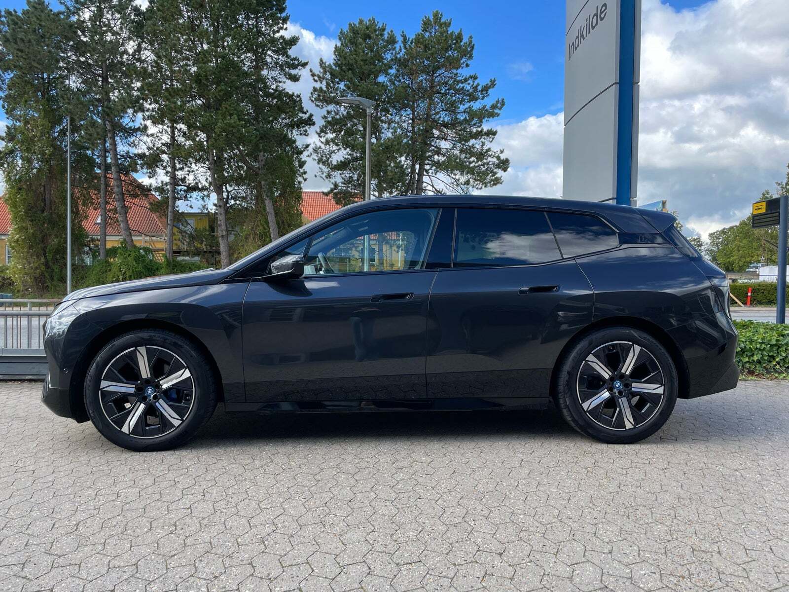 BMW iX xDrive50 Supercharged