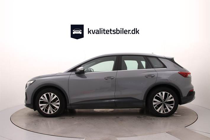 Grå Audi Q4 fra 2022