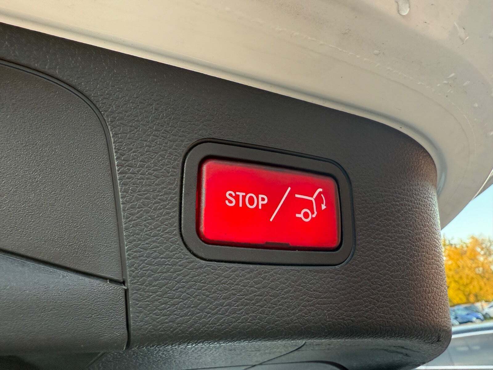 Hvid Mercedes EQC400 fra 2021