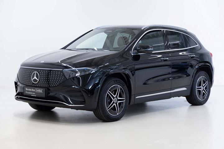 Sort Mercedes EQA250+ fra 2025 set udefra