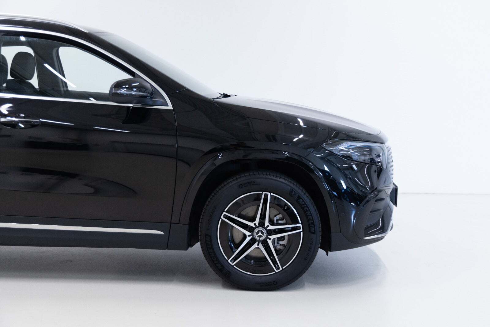 Sort Mercedes EQA250+ fra 2025
