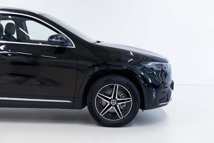 Sort Mercedes EQA250+ fra 2025