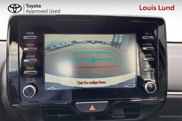 Hvid Toyota Yaris fra 2024