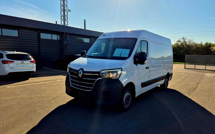 Renault Master IV T33 2,3 dCi 150 L2H2 Kassevogn