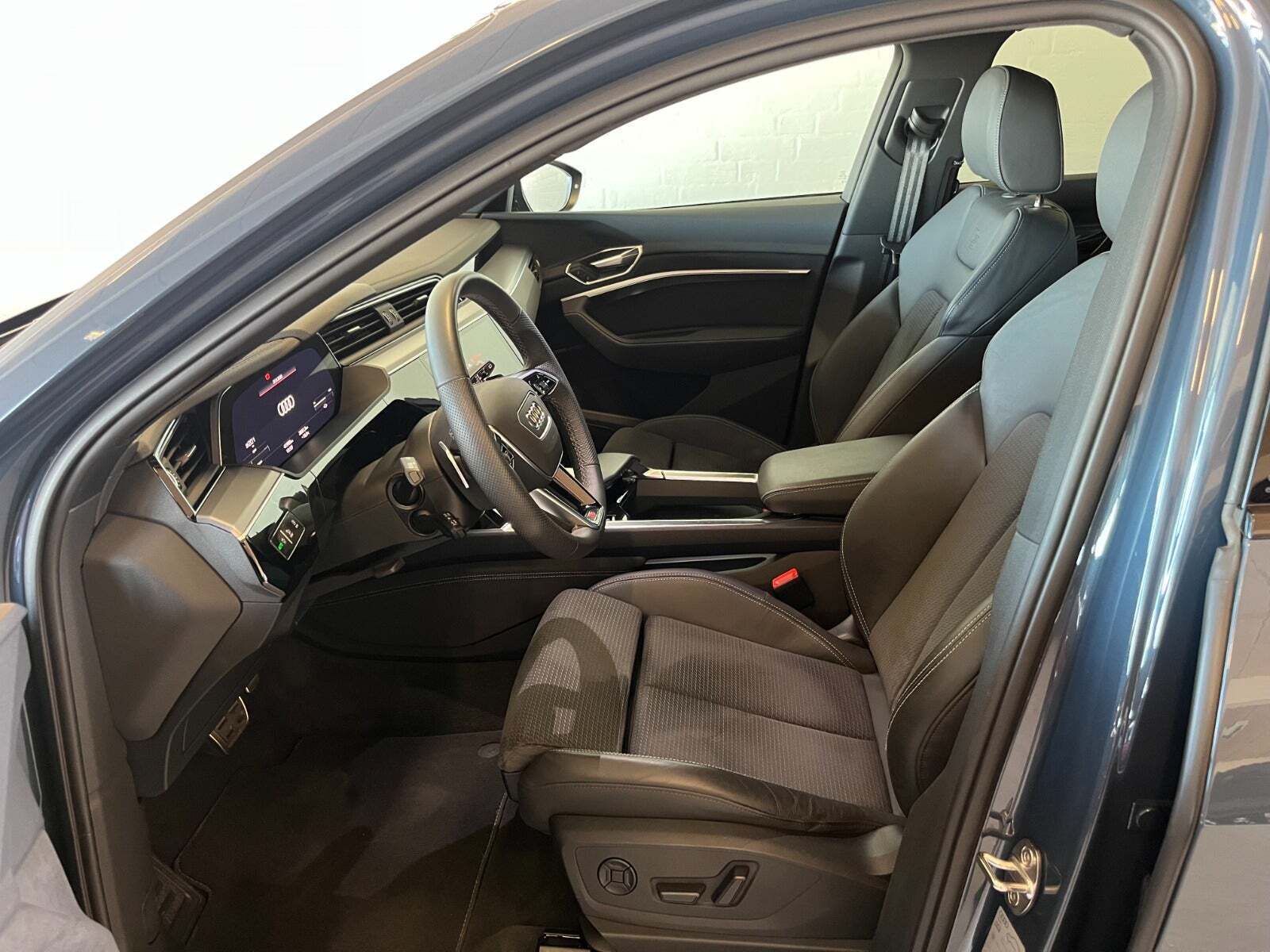 Audi Q8 e-tron 50 S-line quattro