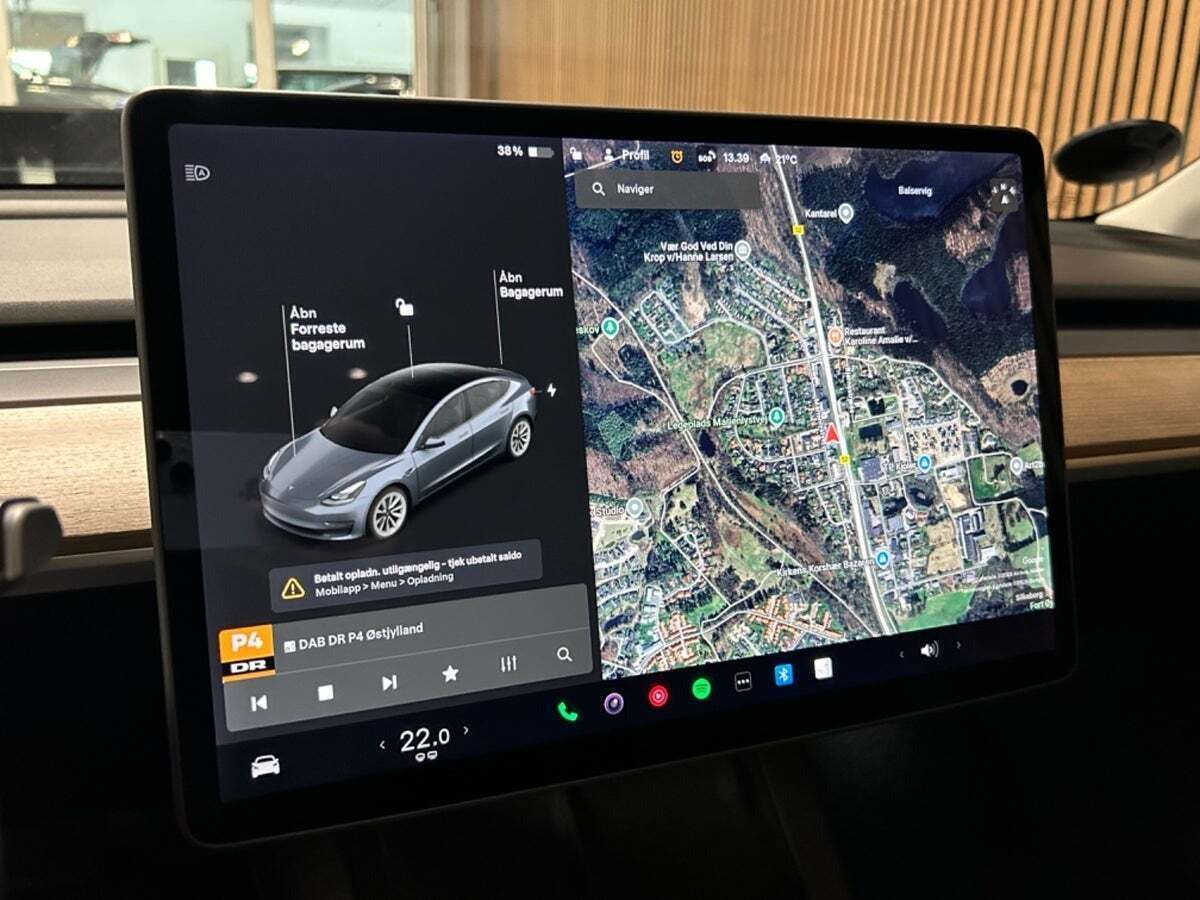 Sort Tesla Model 3 fra 2021