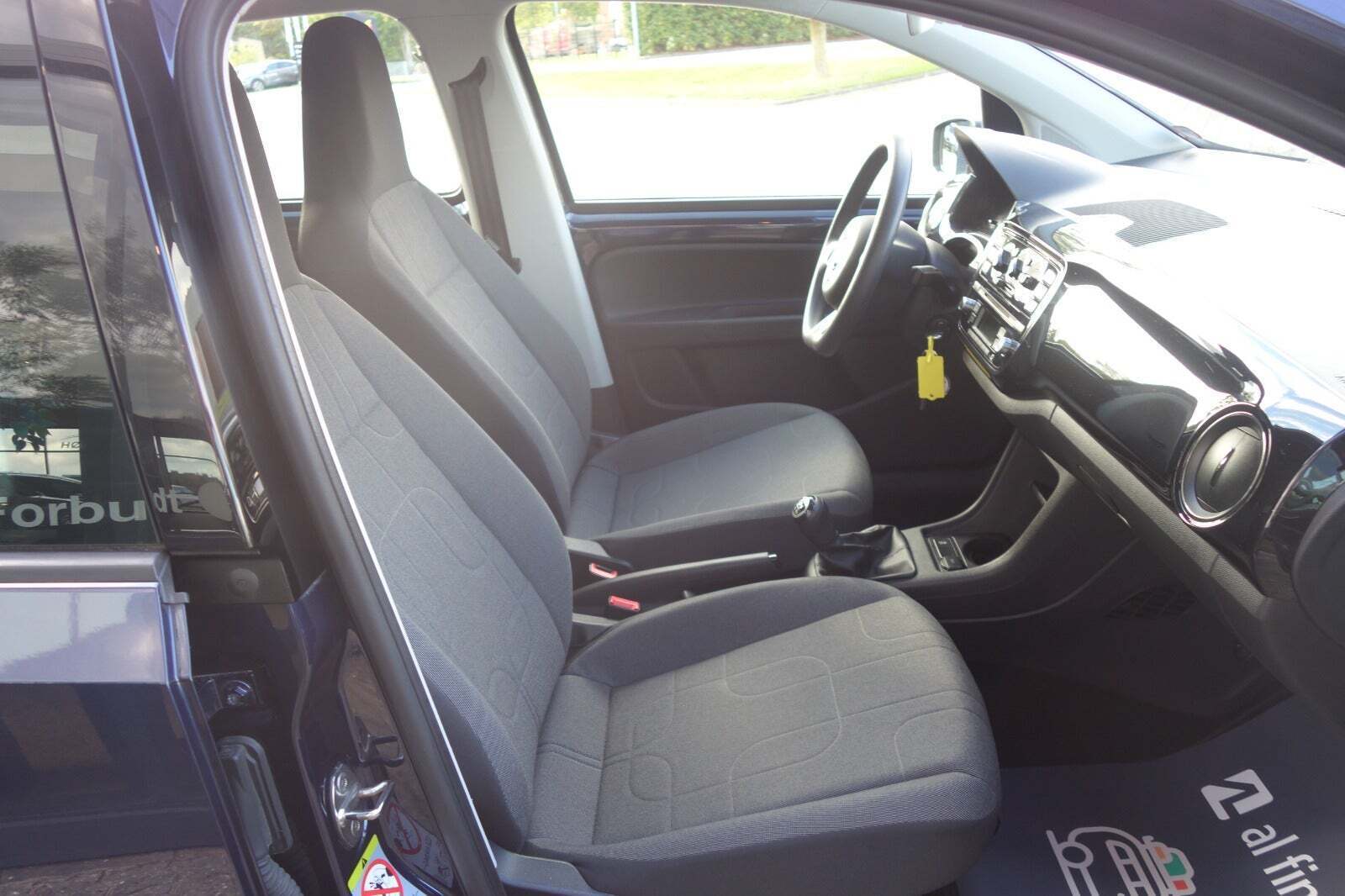 Blå VW UP! fra 2014