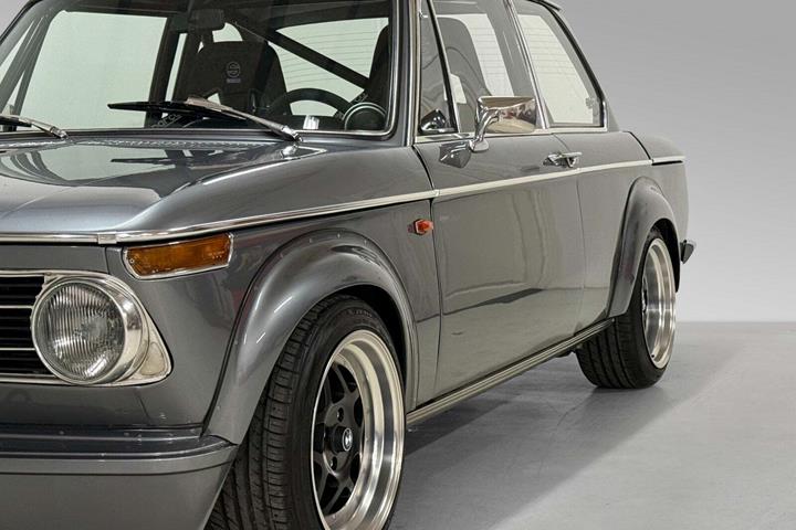 undefined BMW 2002 fra 1971 set udefra