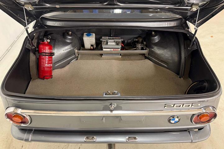 undefined BMW 2002 fra 1971 set udefra