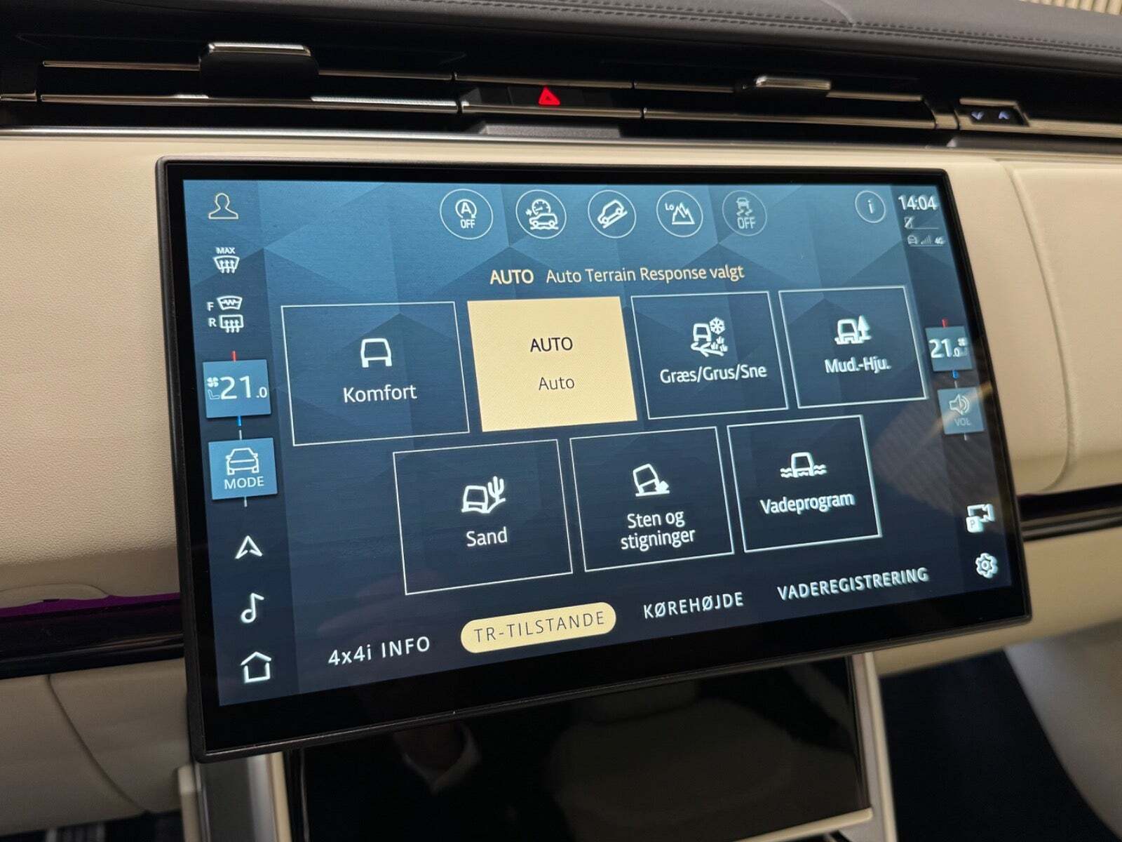 Grå Land Rover Range Rover fra 2025