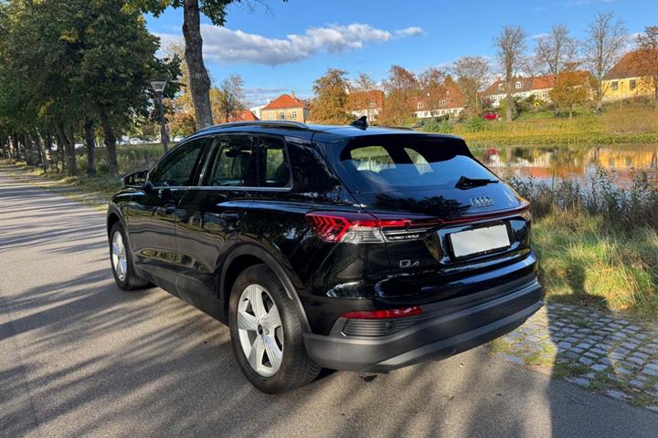Sort Audi Q4 e-tron fra 2022