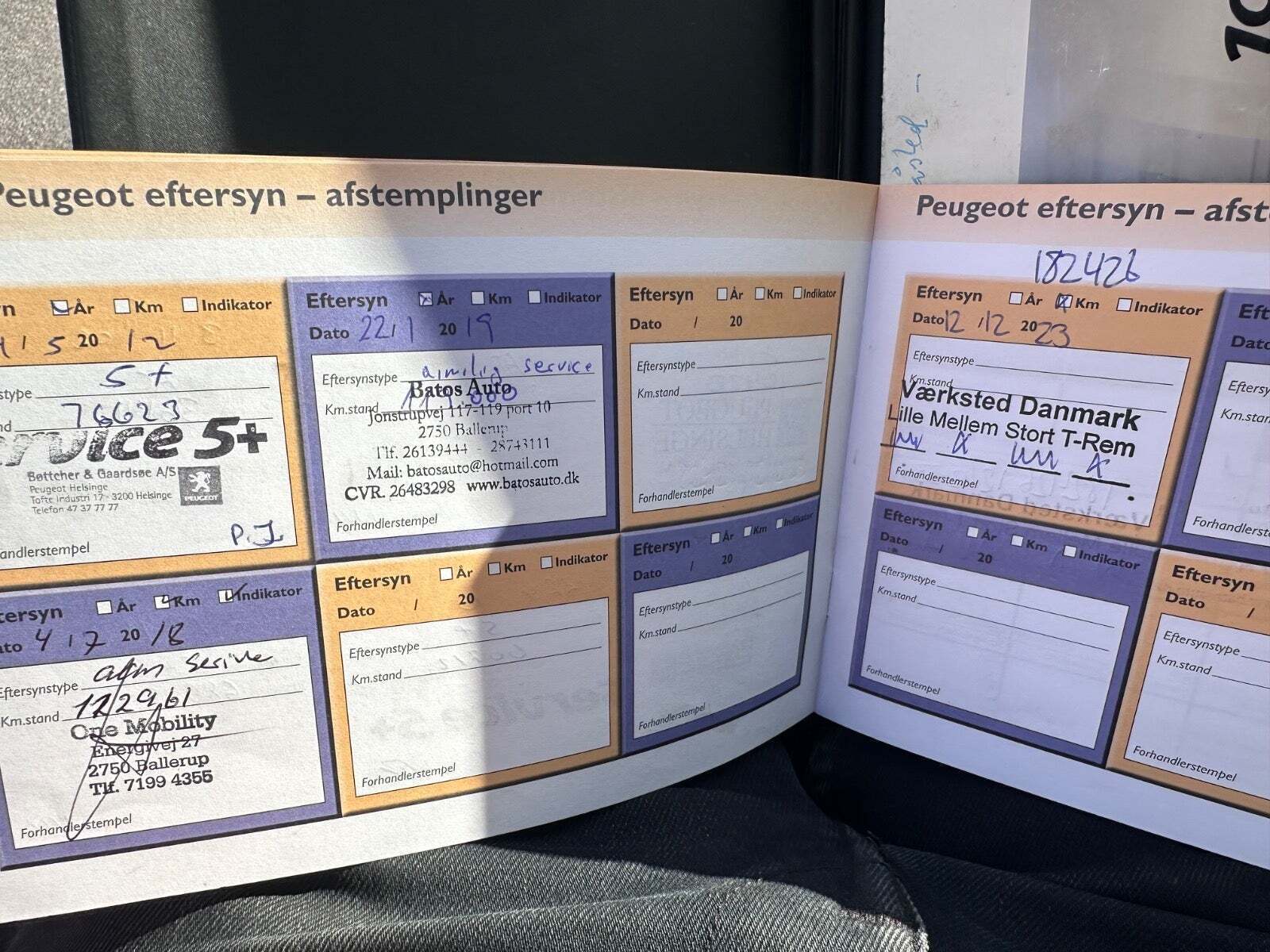 Grøn Peugeot 1007 fra 2005