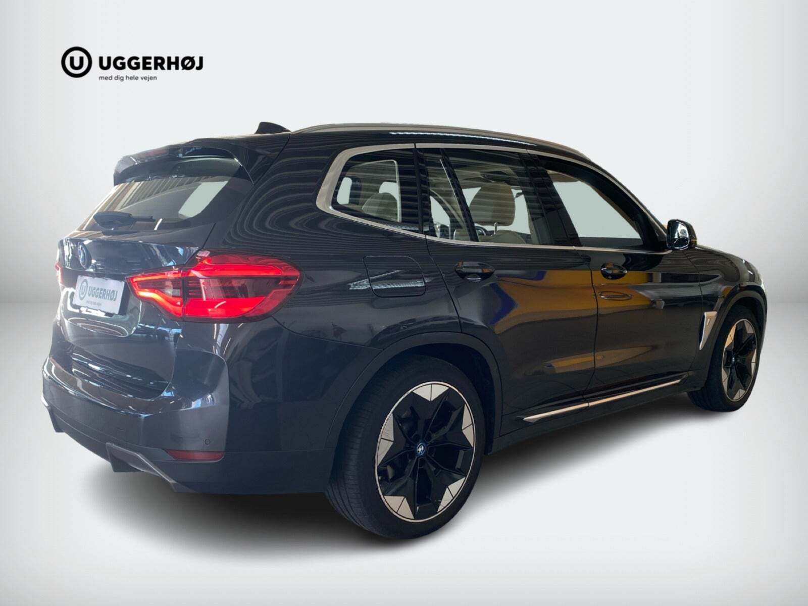 BMW iX3 Charged Plus