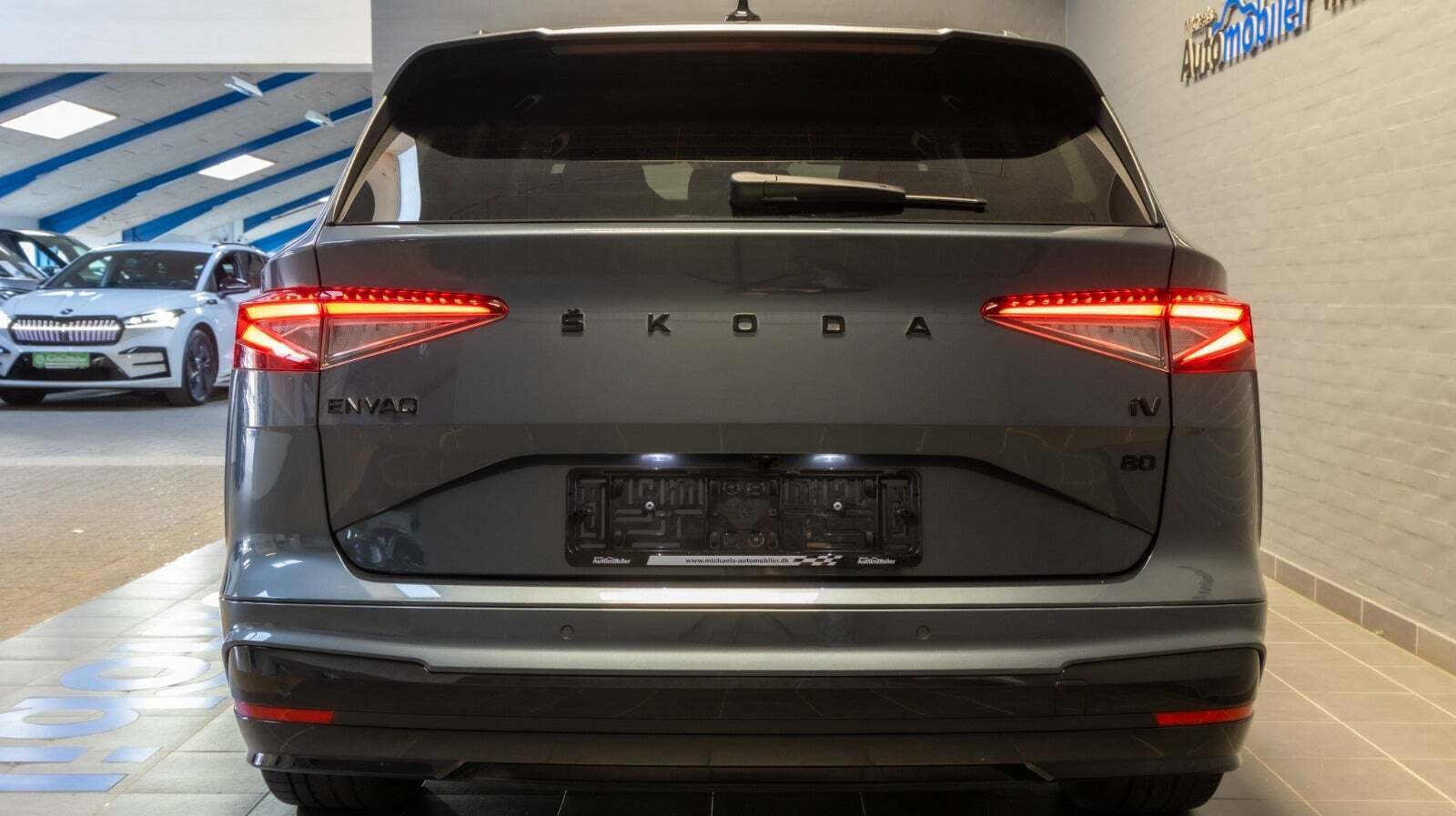 Grå Skoda Enyaq fra 2021