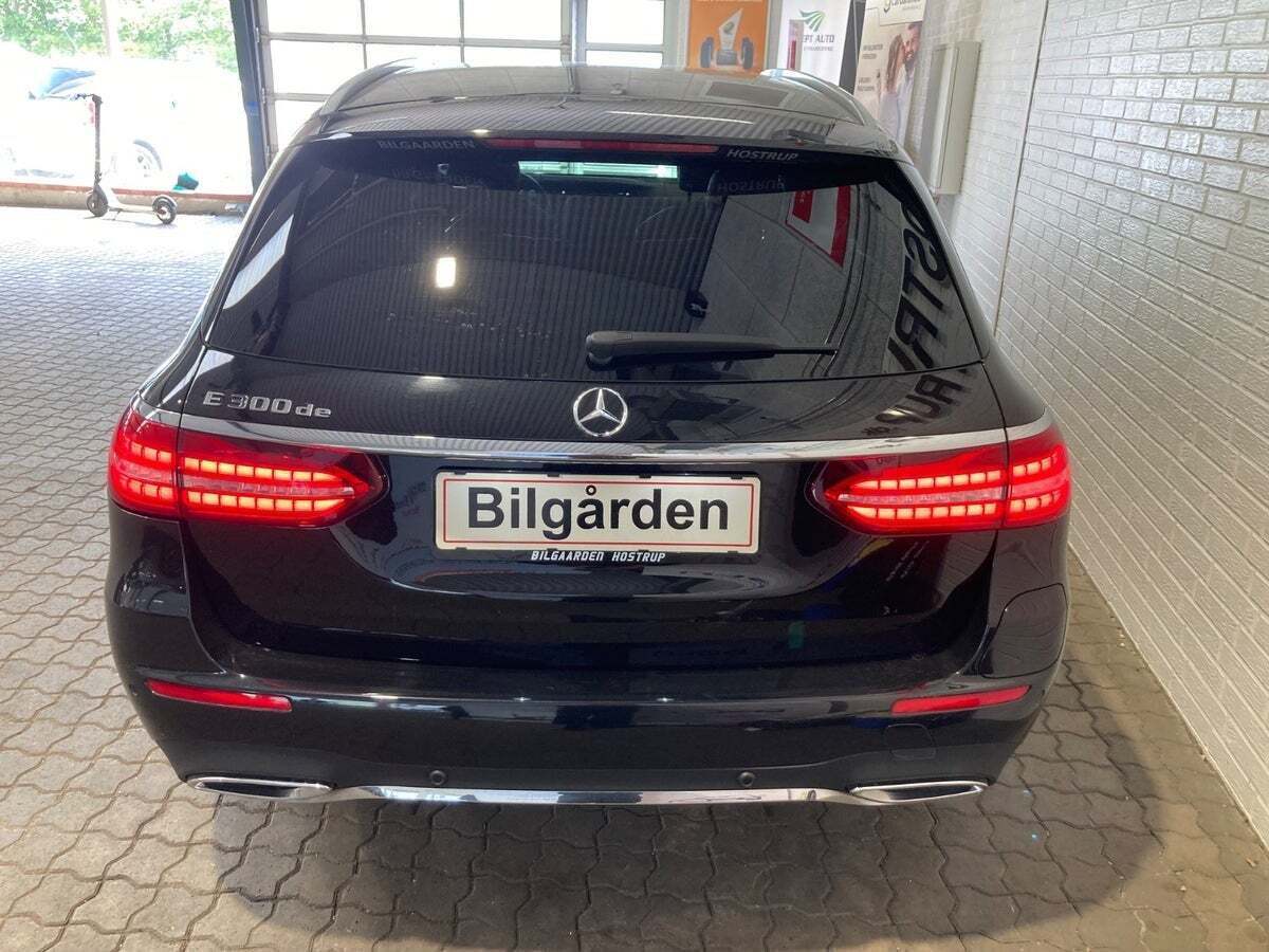 Mercedes E300 de 2,0 AMG Line stc. aut.