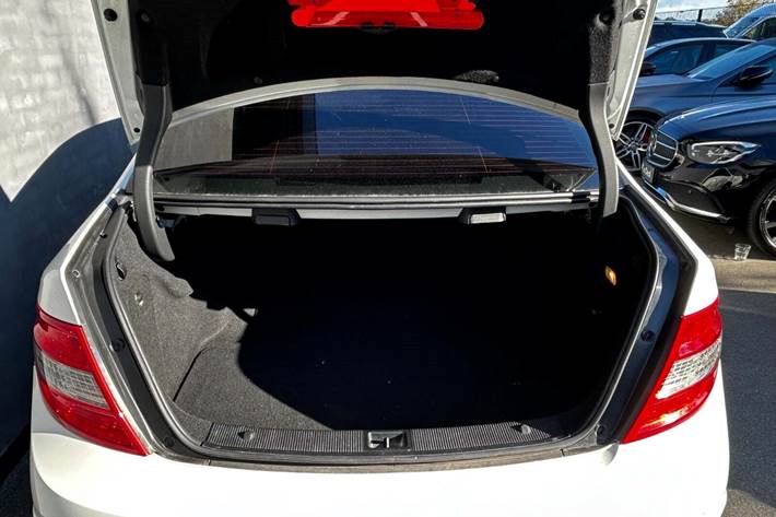 undefined Mercedes C63 fra 2008
