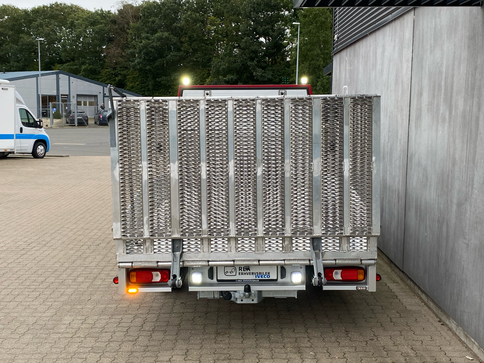 Iveco Daily 3,0 35S18 4100mm D 180HK Ladv./Chas. 8g Aut.