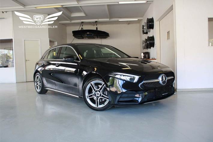 Sort Mercedes A200 fra 2018 set udefra