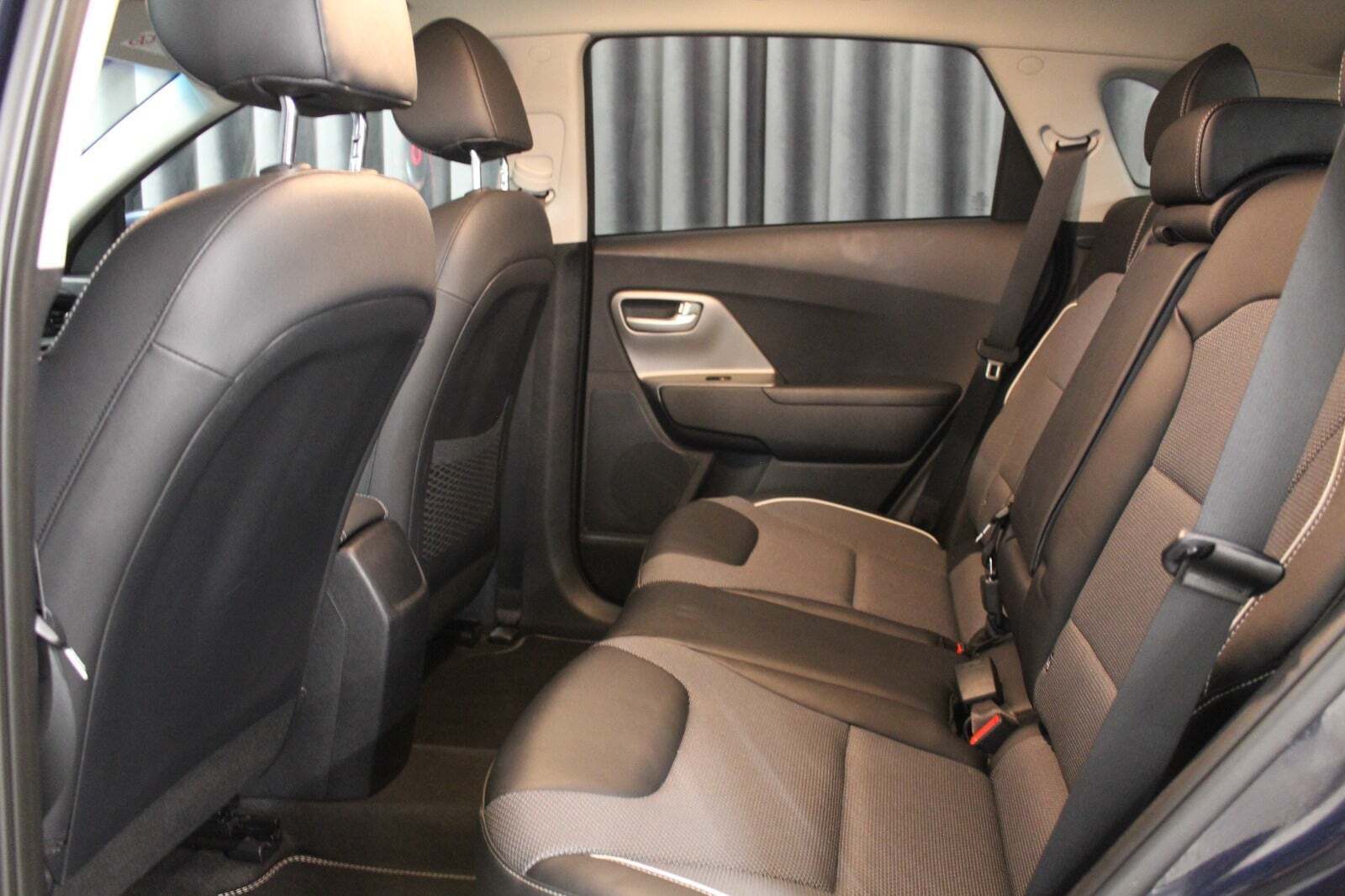 Blå Kia e-Niro fra 2021