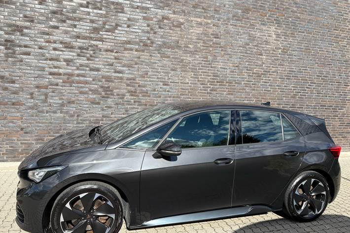 Grå Cupra Born fra 2022