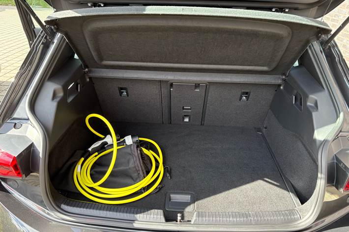 Grå Cupra Born fra 2022