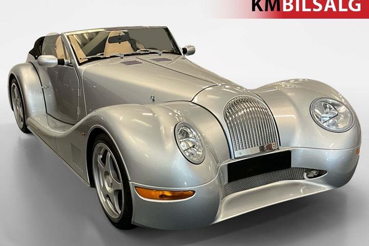 Sølv Morgan Aero 8 fra 2002 set udefra