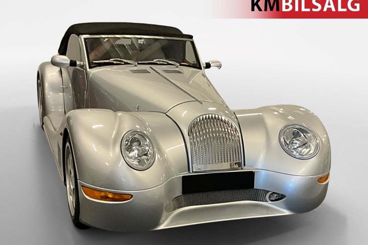 Sølv Morgan Aero 8 fra 2002 set udefra
