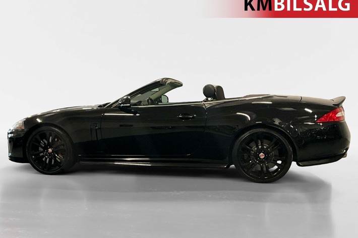 Sort Jaguar XKR fra 2011