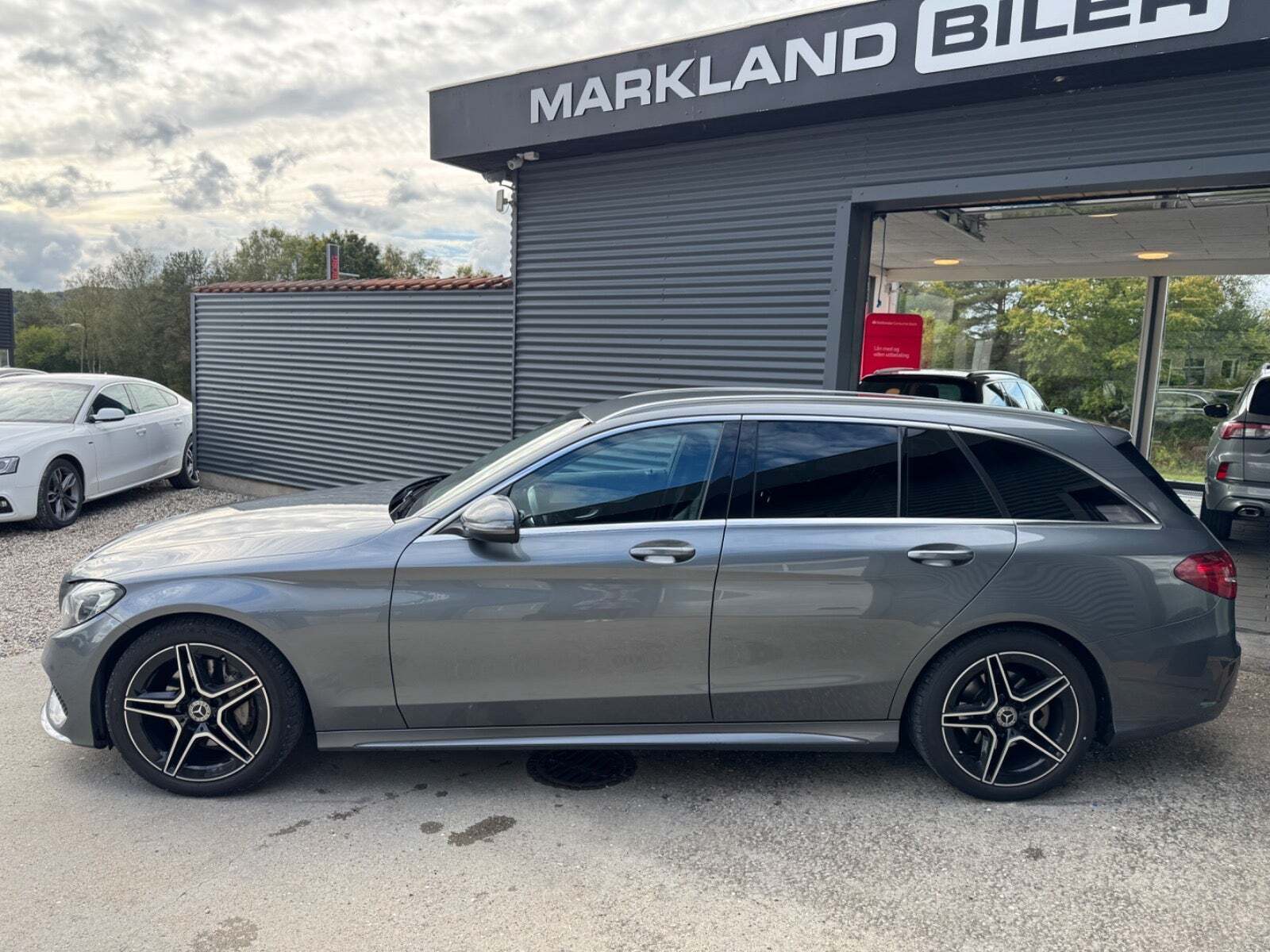 Grå Mercedes C220 d fra 2018