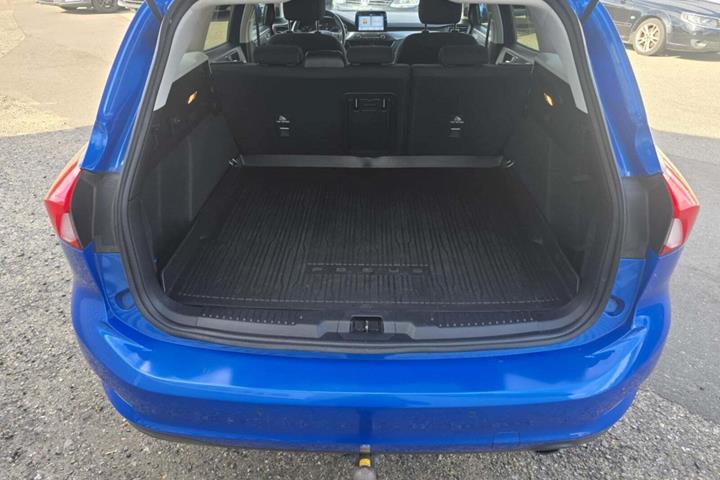Blå Ford Focus fra 2020