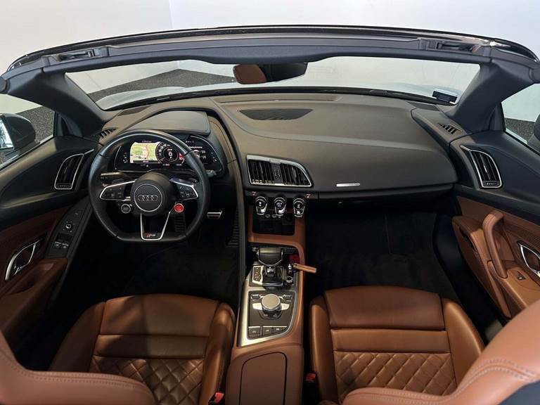 Audi R8 5,2 FSi Spyder S-tr. RWD