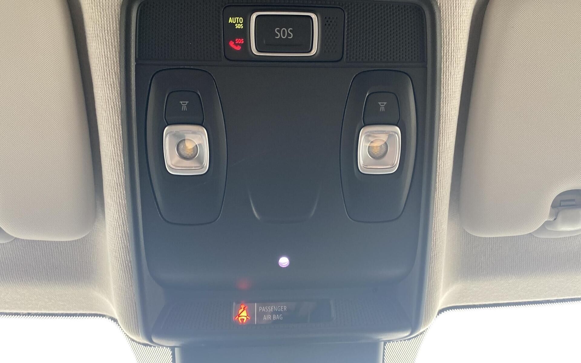 Grå Renault Clio fra 2020