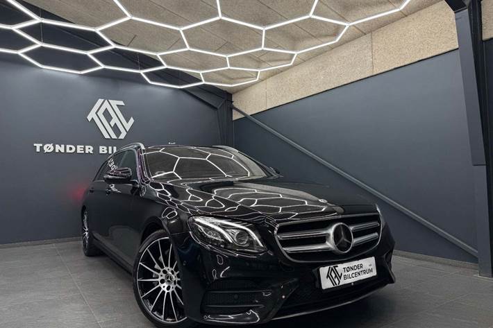 Sort Mercedes E350 d fra 2017 set udefra
