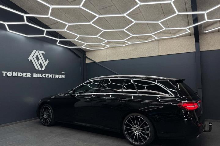 Sort Mercedes E350 d fra 2017