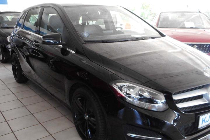 undefined Mercedes B200 d fra 2016 set udefra