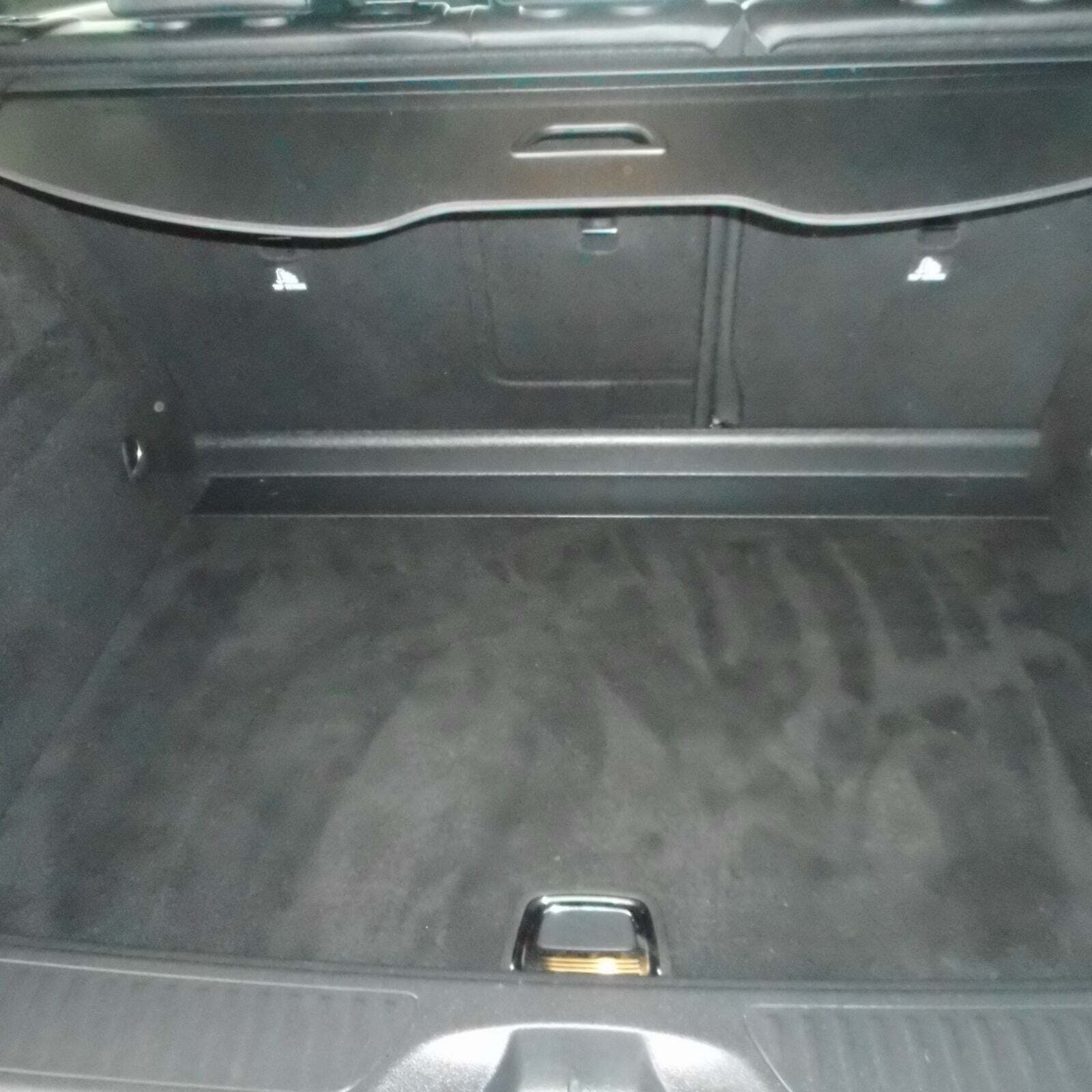 undefined Mercedes B200 d fra 2016 set indefra