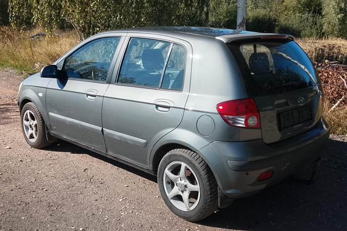 Grå Hyundai Getz fra 2004